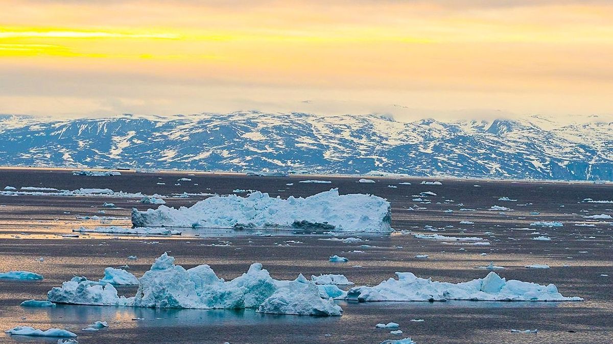 Za jediný den roztála většina východního pobřeží Grónska